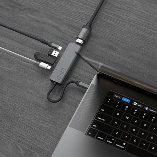 LINQ 5-in-1 PRO Multipoort Hub