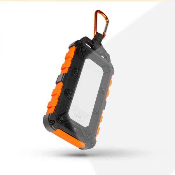 Xtorm Solar Powerbank 10 000mAh (1) 